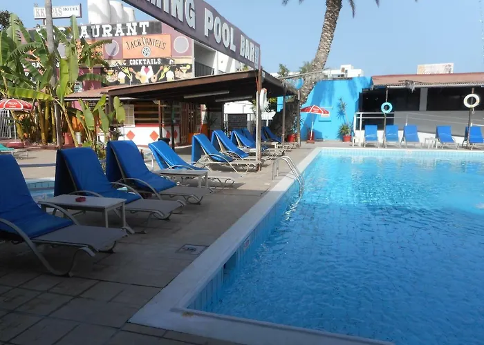 Kkaras 3 Star Hotel 2*
