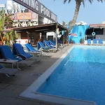 Kkaras 3 Star Hotel 2*