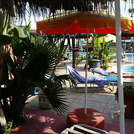 Kkaras 3 Star 圣纳帕