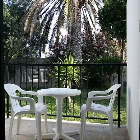 κκαράς Ξενοδοχείο