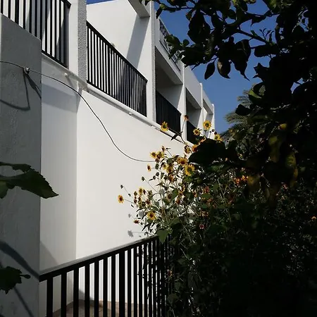 κκαράς Ξενοδοχείο