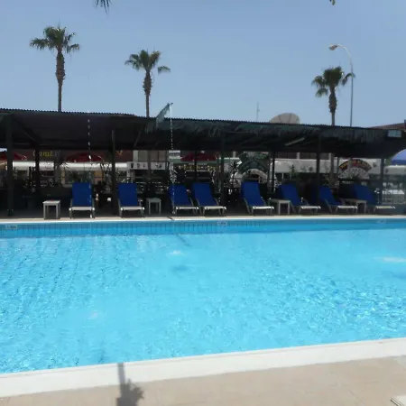 Kkaras 3 Star 酒店 2*