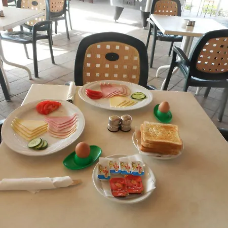 卡拉斯酒店 2*