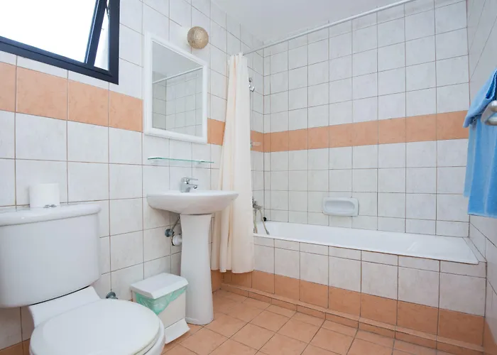 Kkaras 3 Star Hotell 2*