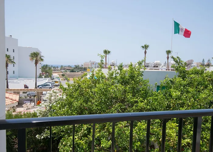 Kkaras 3 Star Hotell