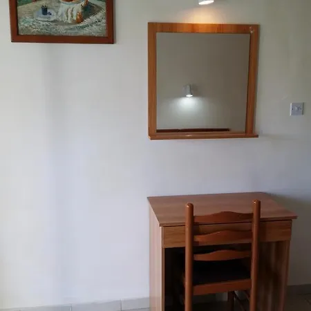 Kkaras 3 Star Szálloda 2*