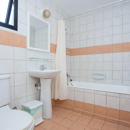 Kkaras 3 Star Szálloda 2*